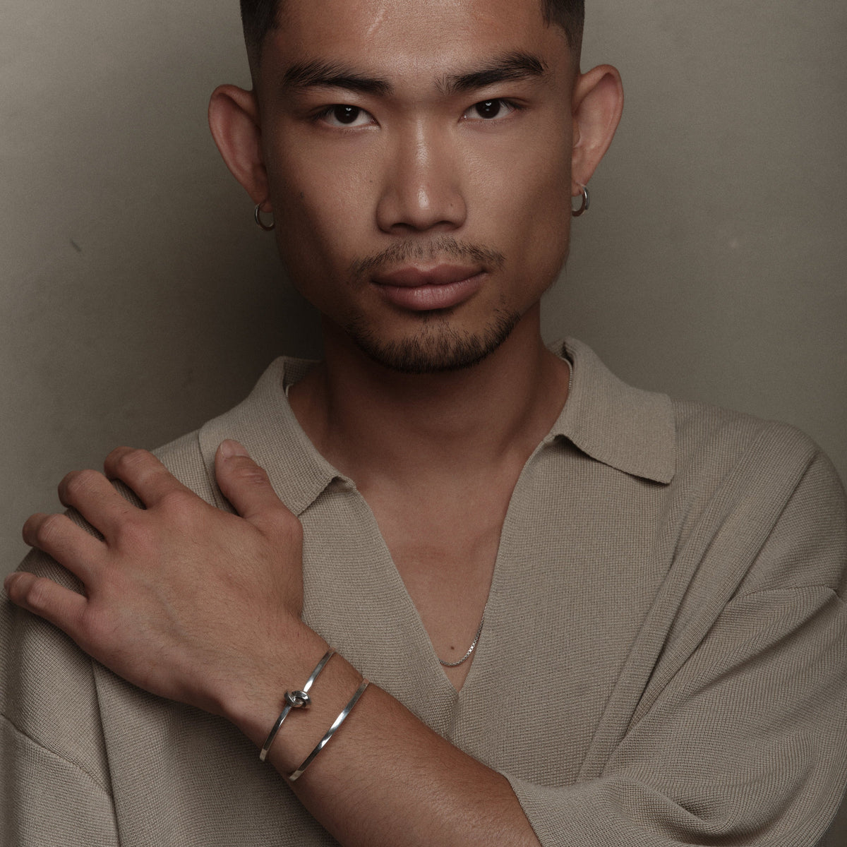 Knot Open Bracelet en argent par la créatrice Aurore Havenne