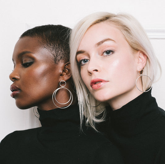 bague collier alliance bracelet boucles d'oreilles bijoux femme homme unisexe mariage or fairmined minimaliste élégant bijouterie en ligne bruxelles marque belge diamants