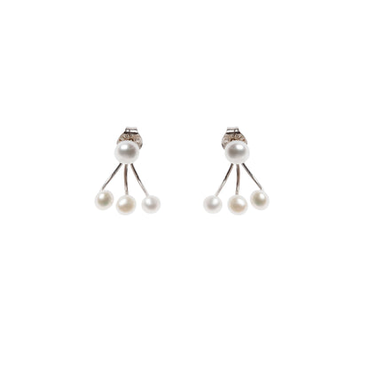 Boucles d'oreilles en argent avec 4 petites perles, véritable indispensable pour les mariages